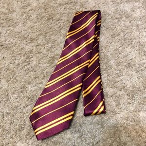 Gryffindor tie